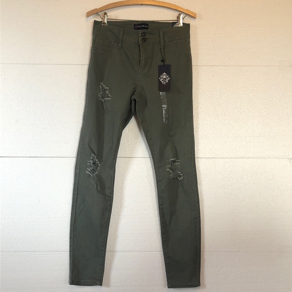 Fil Jeans NWT Distressed Army Green Waist 29 Length 29 1/2.